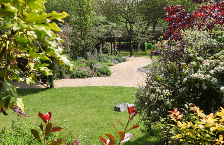 Gardeners support the future of hospice care