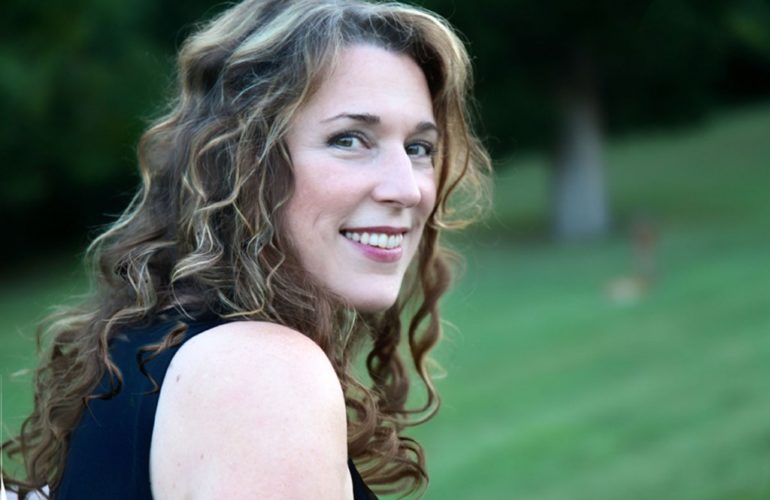 Nashville star pays touching tribute to Terry Wogan before Irish gig