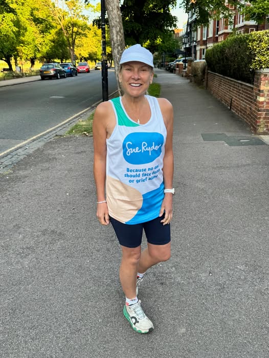 Sue raised over £5,000 running 7 marathons in 7 days