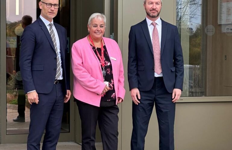 Minister of State for Care, Stephen Kinnock, makes funding announcement at Noah’s Ark hospice