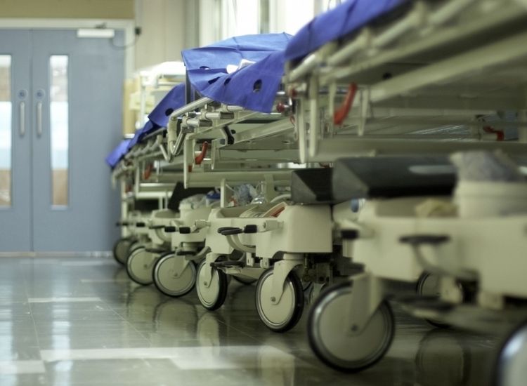 medium_P541_hospital_corridor_da6e18f5f8