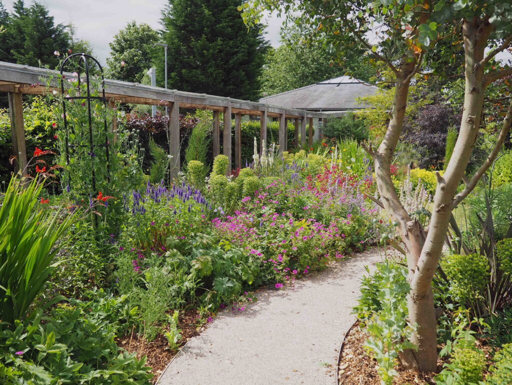 HOSPICE GARDENS OPEN TO THE PUBLIC FOR SUMMER EVENT FOLLOWING LAST YEAR’S SELL OUT Hospice garden 1
