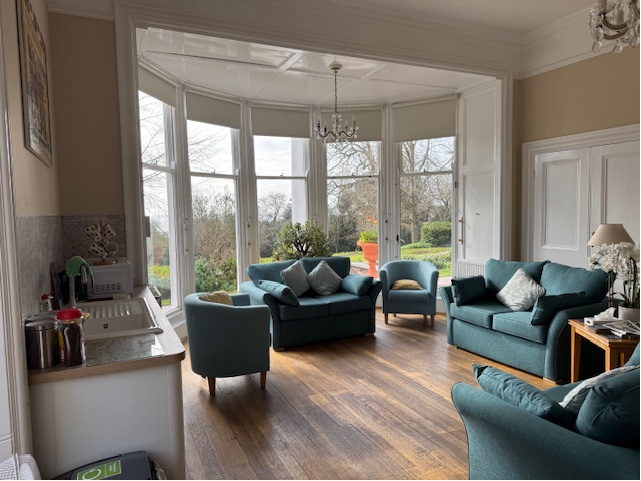 Front lounge