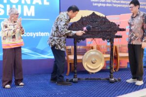 Opening Ceremony of the 1st HOPE International Symposium, with representatives from the Elisabeth Kübler-Ross Foundation, Husada Hospital and the Ministry of Health of the Republic of Indonesia.