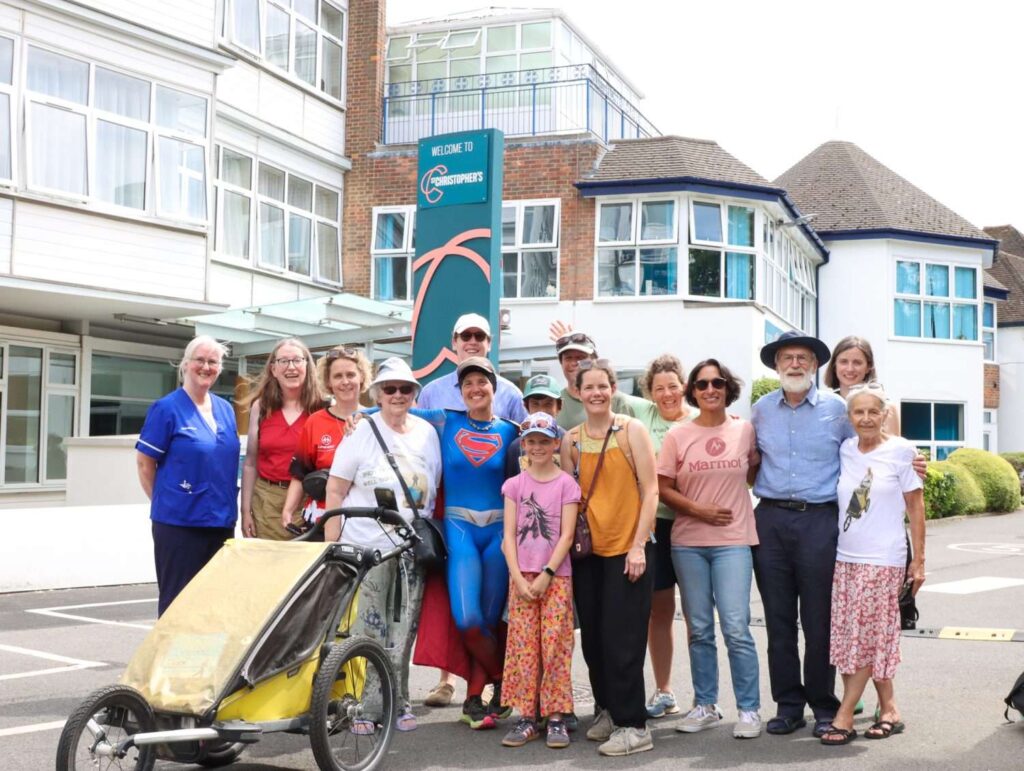 Eighth Person in History to Run Around the World finishes at St Christopher’s Hospice Andrea-World-Runner-7-1500x1130