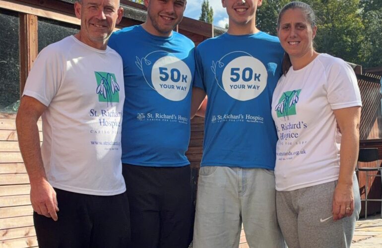 Family marks beloved auntie’s 50th birthday with 50km walk for hospice