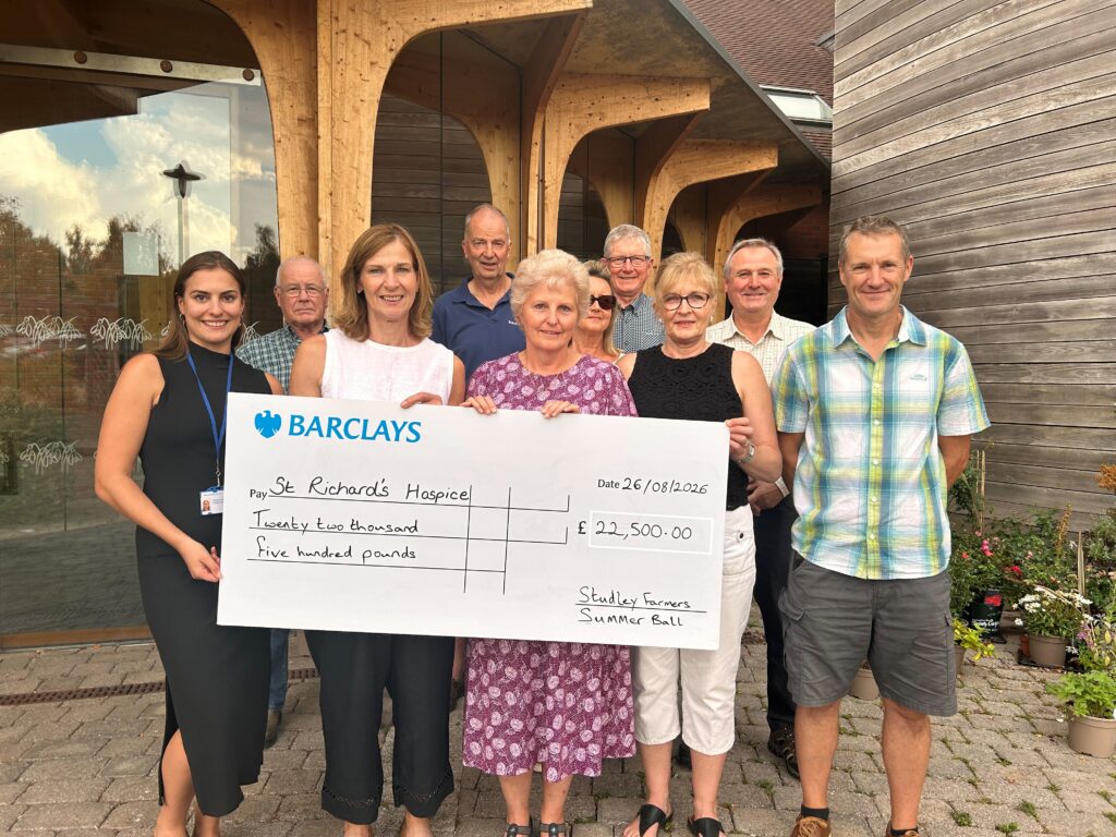 Farmers Ball fundraiser brings in £22,500 for hospice care Organising committee with Annabelle